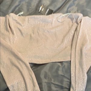 FOREVER21 CHAMPAGNE/SILVER OFF THE SHOULDER CROP